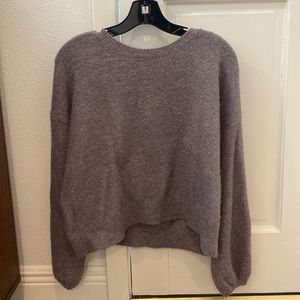 Cute grey MINKPINK sweater, size M